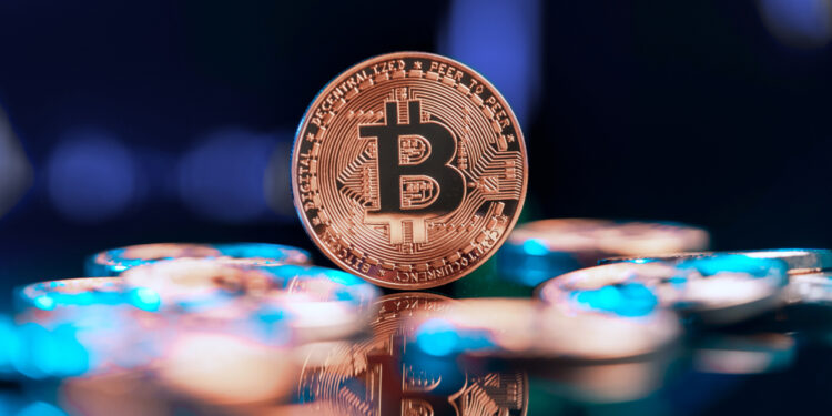 Crypto market turns green, downside risk remains high