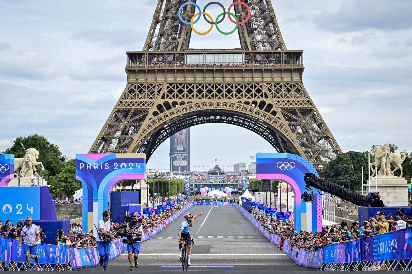 Euro zone business activity gets boost from Olympics, PMI shows