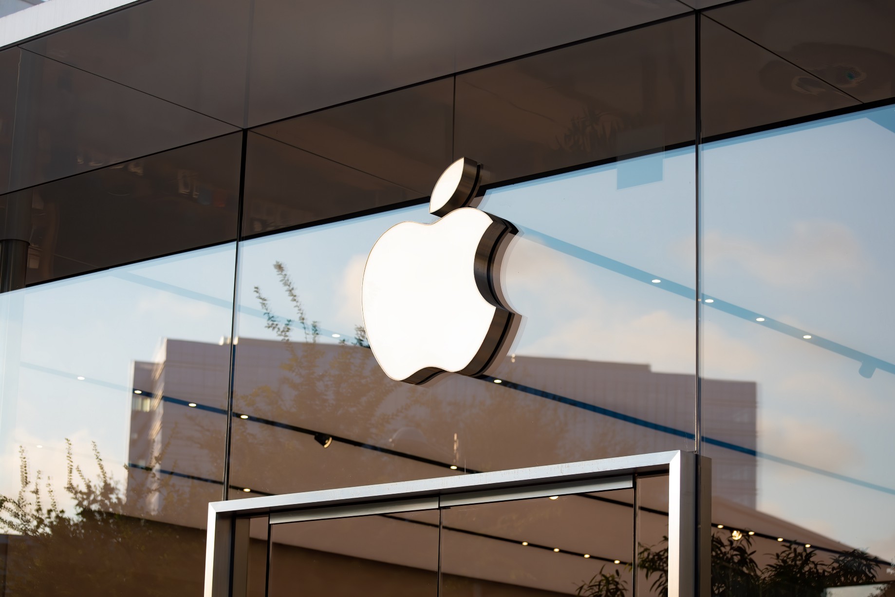 Apple Urges Shareholders to Reject Call for DEI Programme Rollback