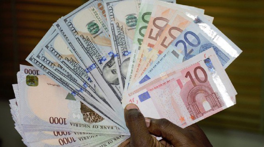 Naira Faces Growing FX Liquidity Risk Amid Economic and Geopolitical Challenges