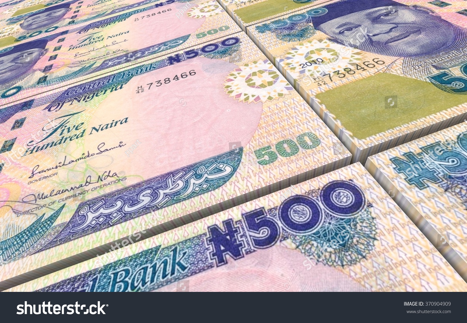Nigeria Faces Economic Slowdown as Money Supply Declines for the First Time